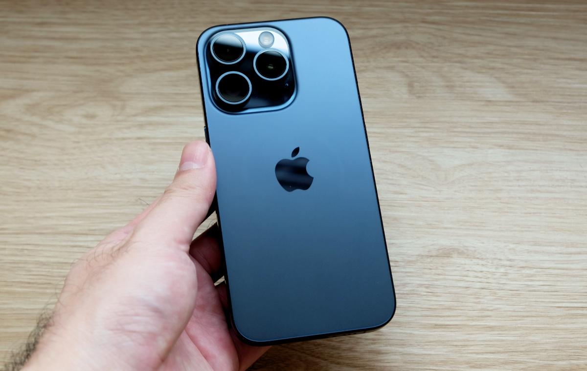 Apple iPhone 15 Pro Max - 256gb - 99% Battery Health - UK Used | Blue Titanium