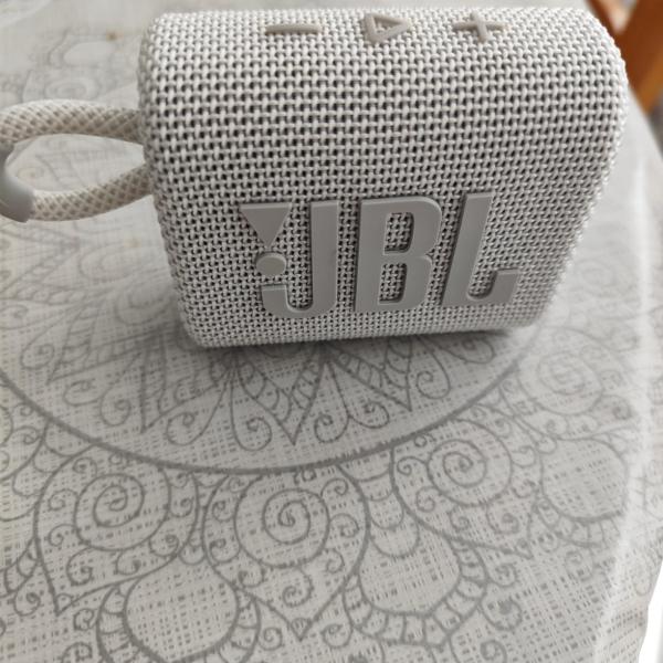 JBL Go 3 Portable Bluetooth Speaker - Water & Dustproof - White